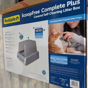 Petsafe Scoopfree Complete Plus Self Cleaning Litter Box